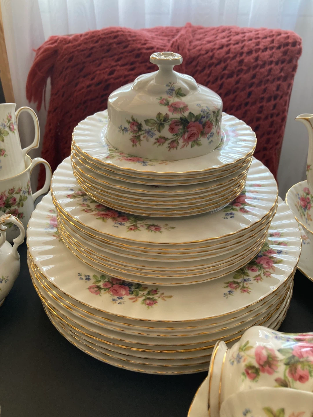 Royal Albert "Moss Roses dinner Set - photo 5