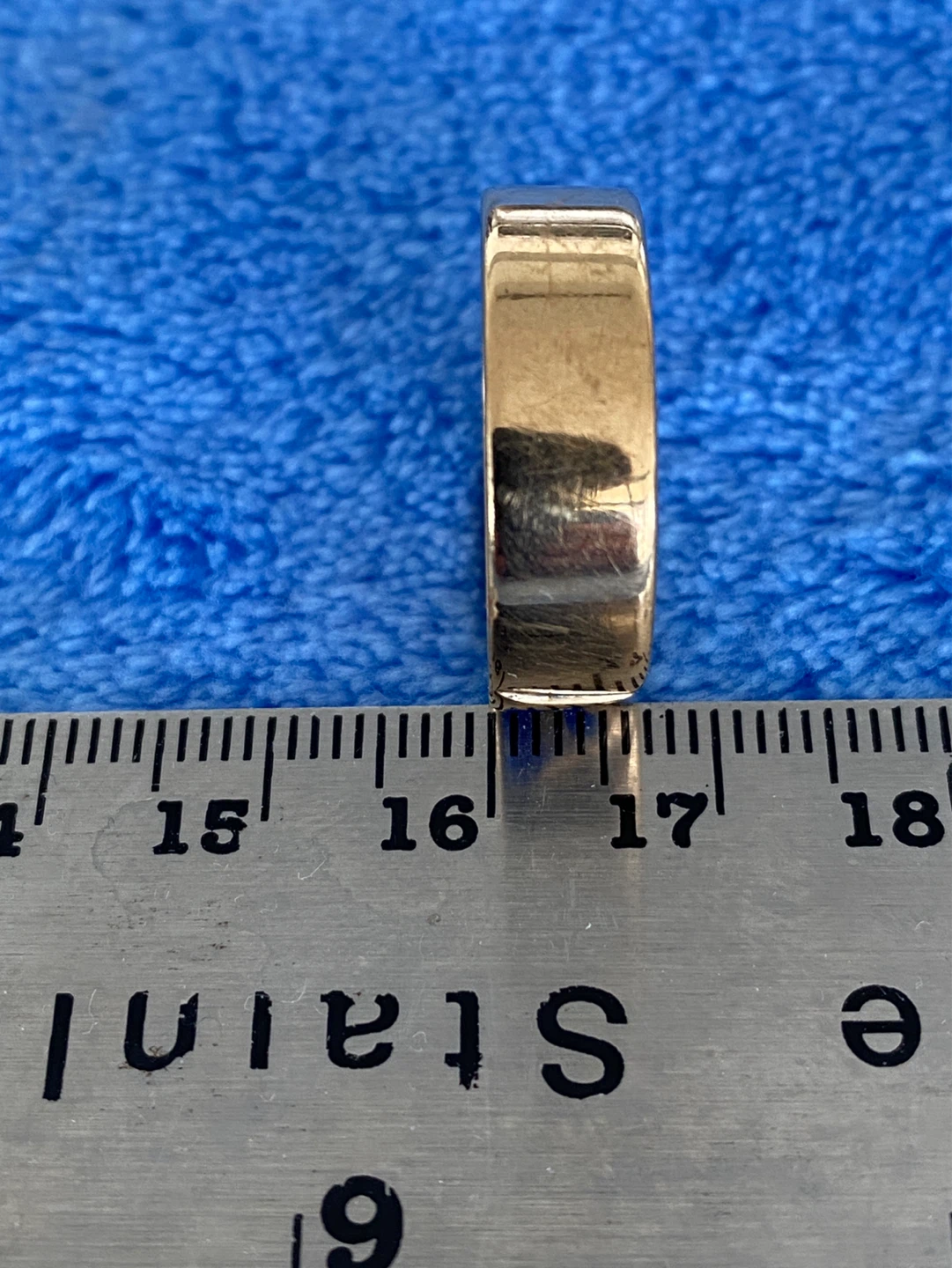 14k Gold Ring with Engraving - photo 3