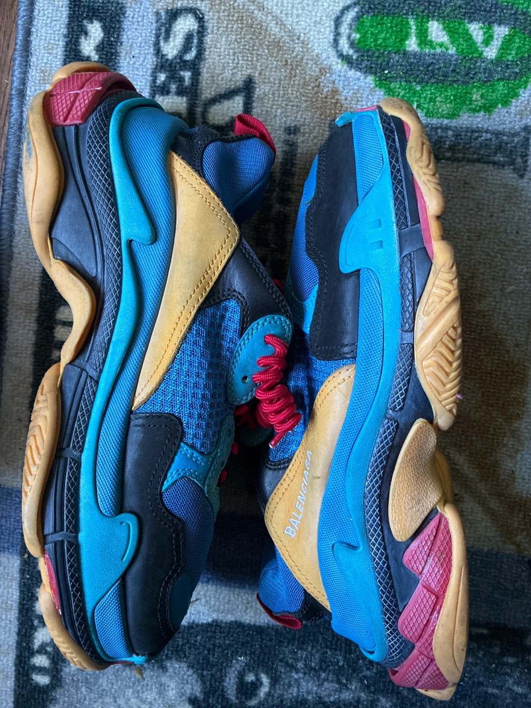 Balenciaga Triple S Sneakers Size 41 - photo 3