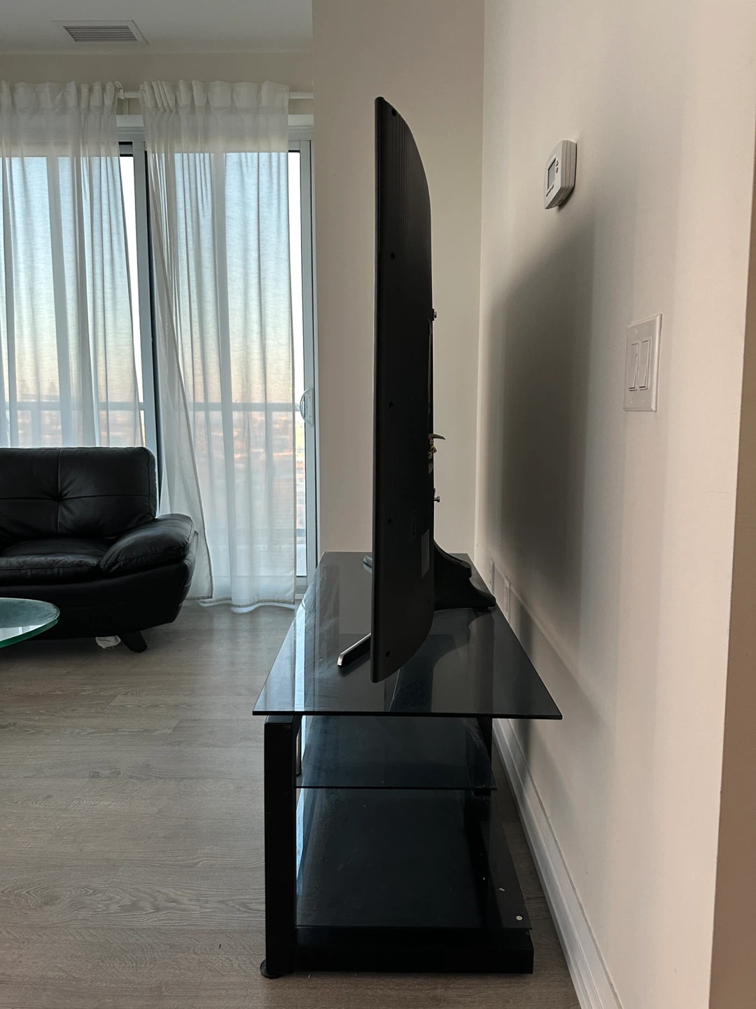 Samsung 65" UHD 4K Curved Smart TV - photo 2