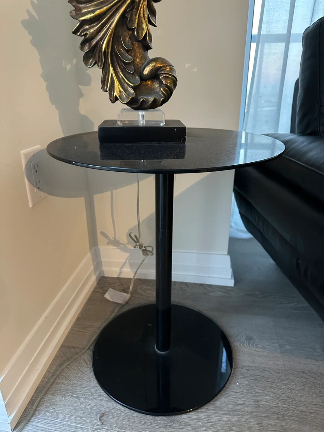 Round coffee table - photo 2