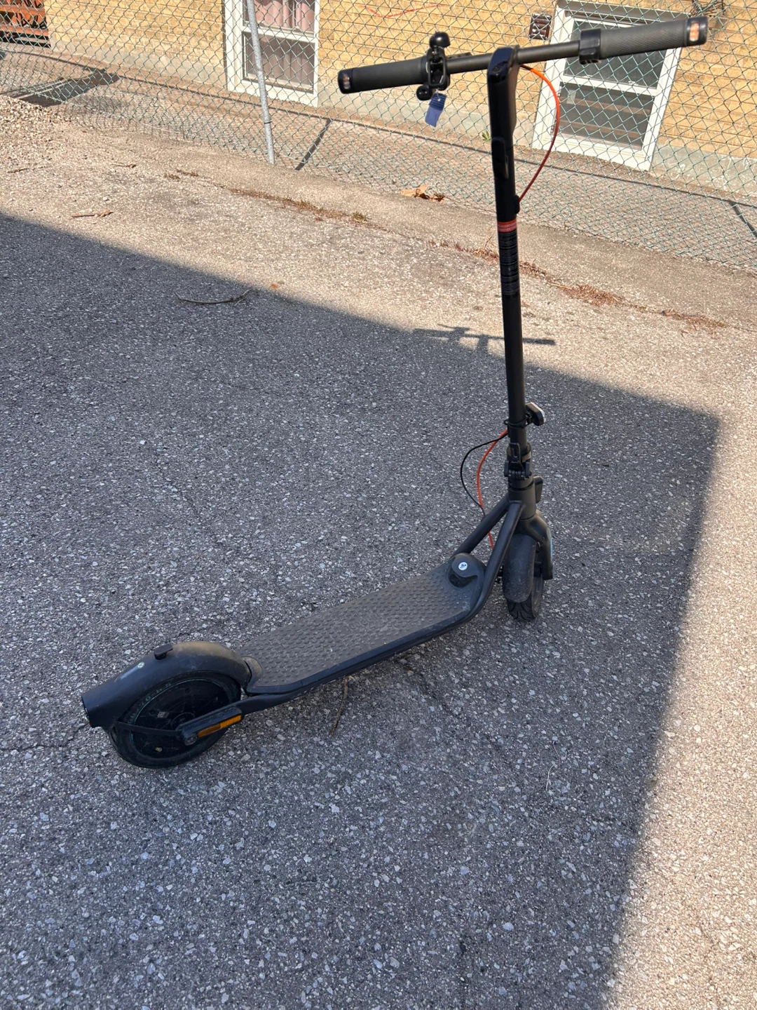 Ninebot electric scooter F2 plus - photo 2