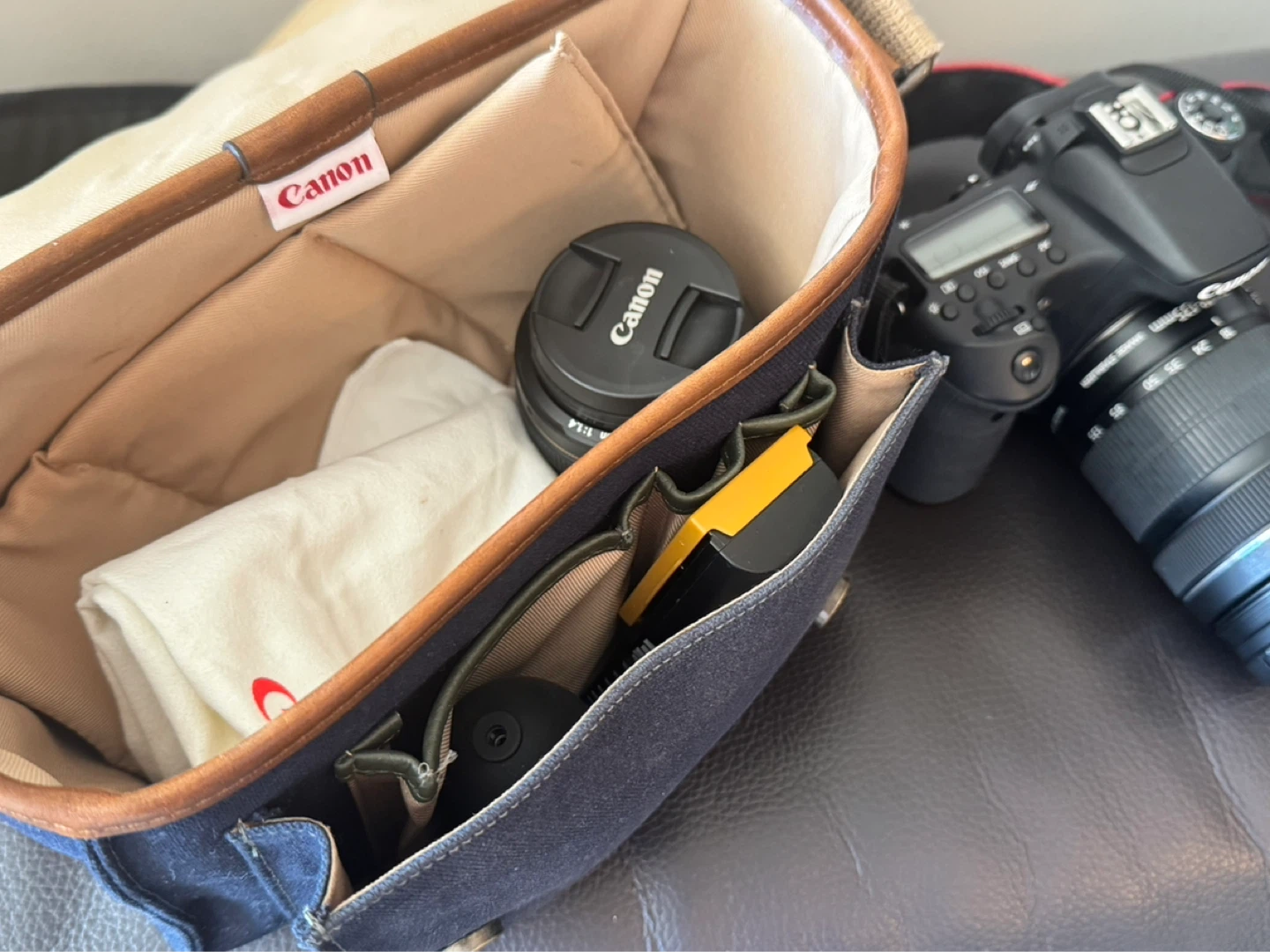 Canon EOS 70D DSLR Bundle - 2 Lenses (50mm f1.4 & 18-135mm) - photo 4