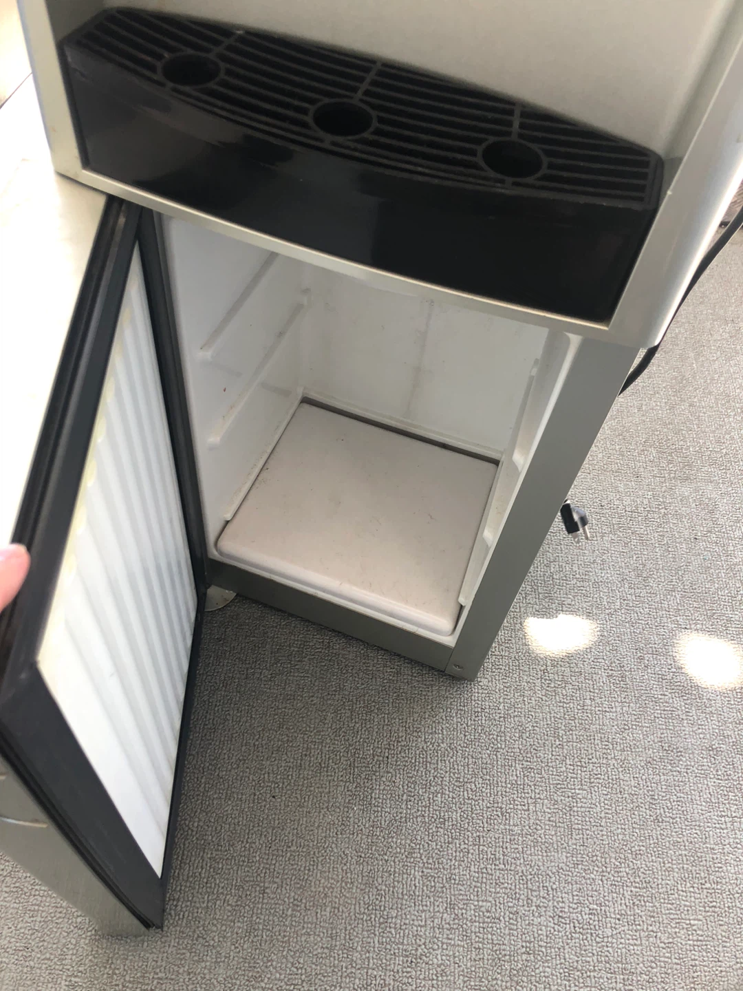 Water cooler + fridge - photo 2