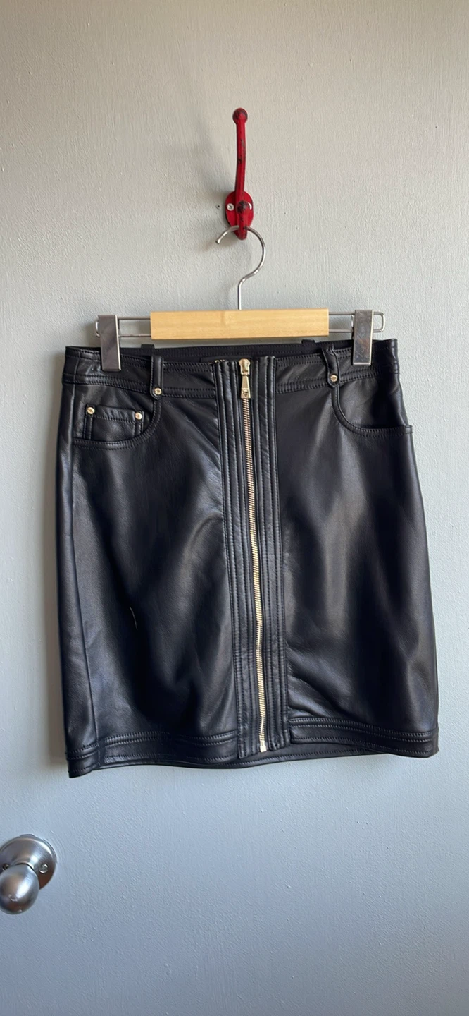 Guess Black Faux Leather Zip Front Mini Skirt Size 4