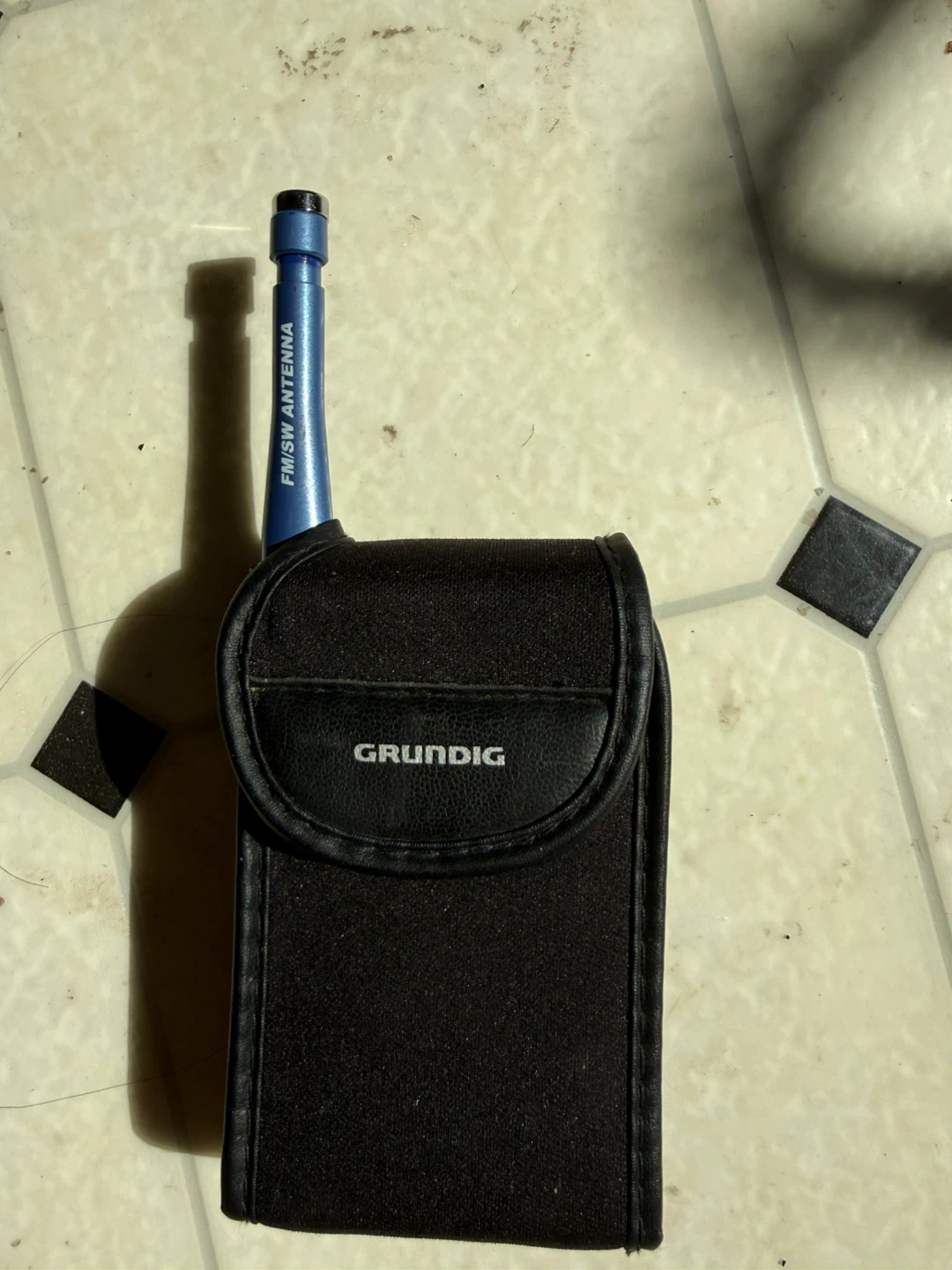 Grundig Mini 300 World Band Receiver - photo 5