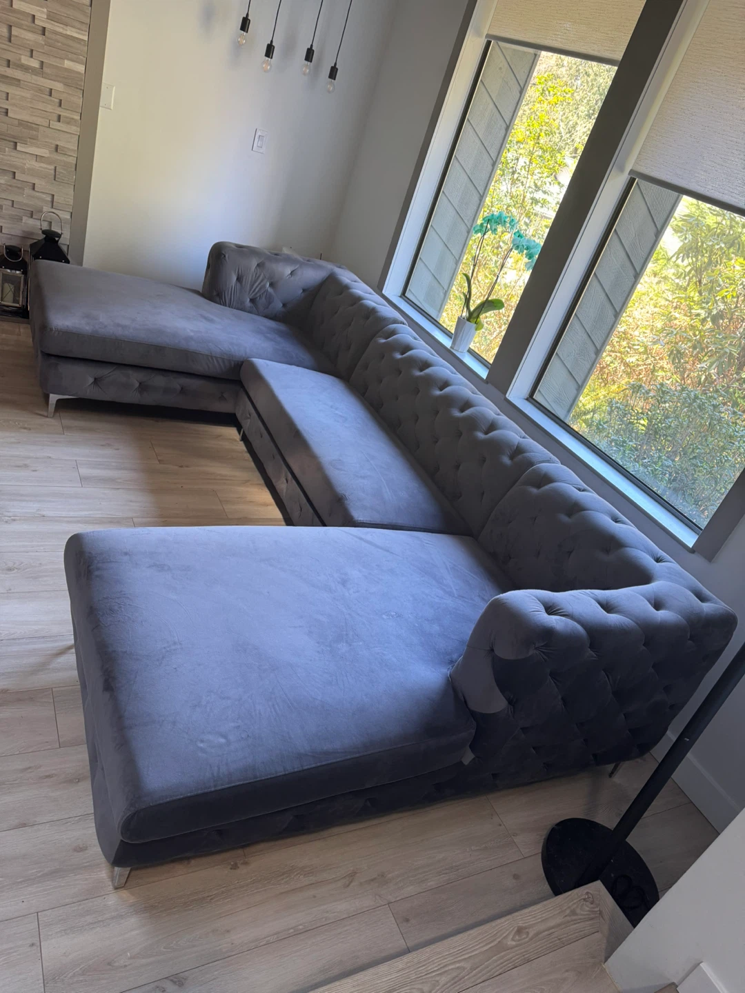 Grey Velvet Sectional Sofa with Tufted Detailing - photo 3