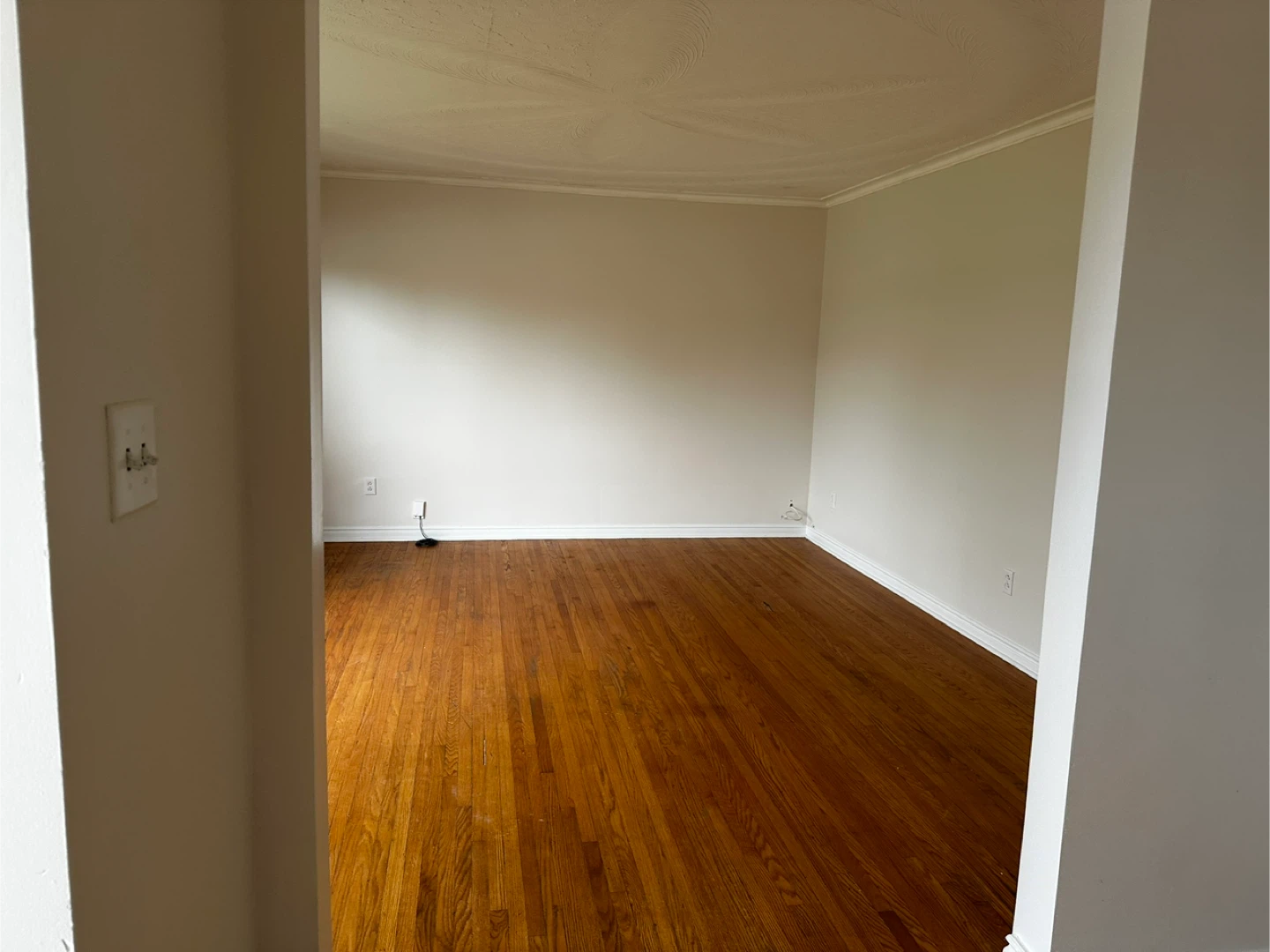3 bedroom bungalow for rent - photo 2