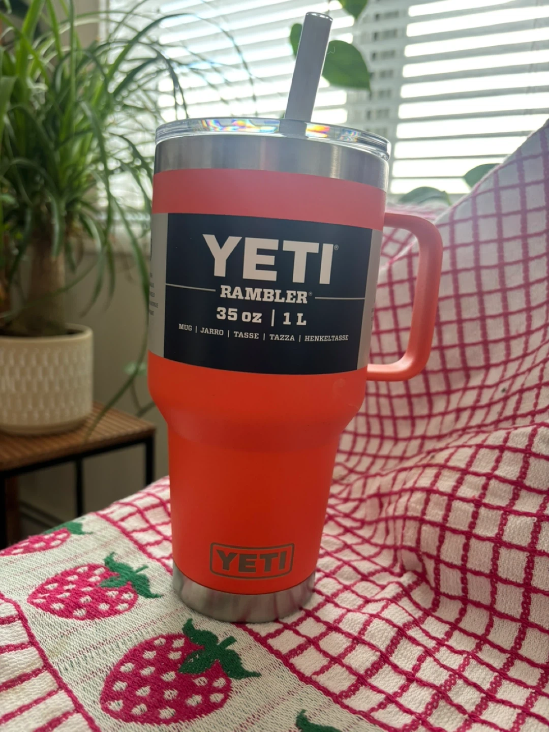 Yeti Rambler 35 oz Straw Mug - Papaya