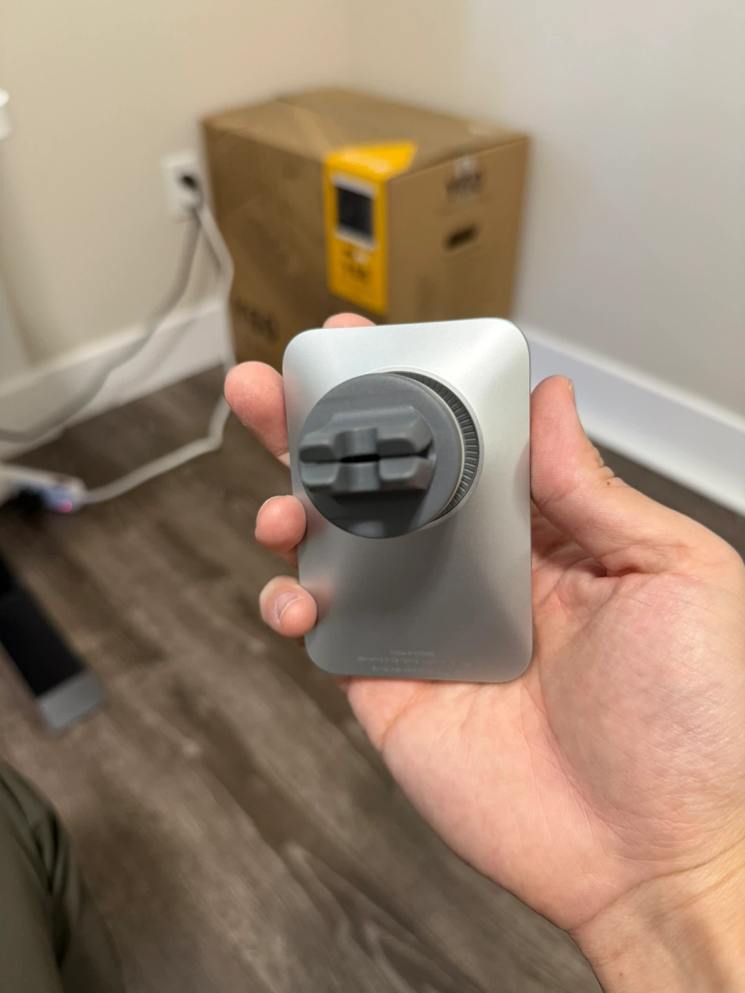 Belkin MagSafe Car Vent Mount - photo 3