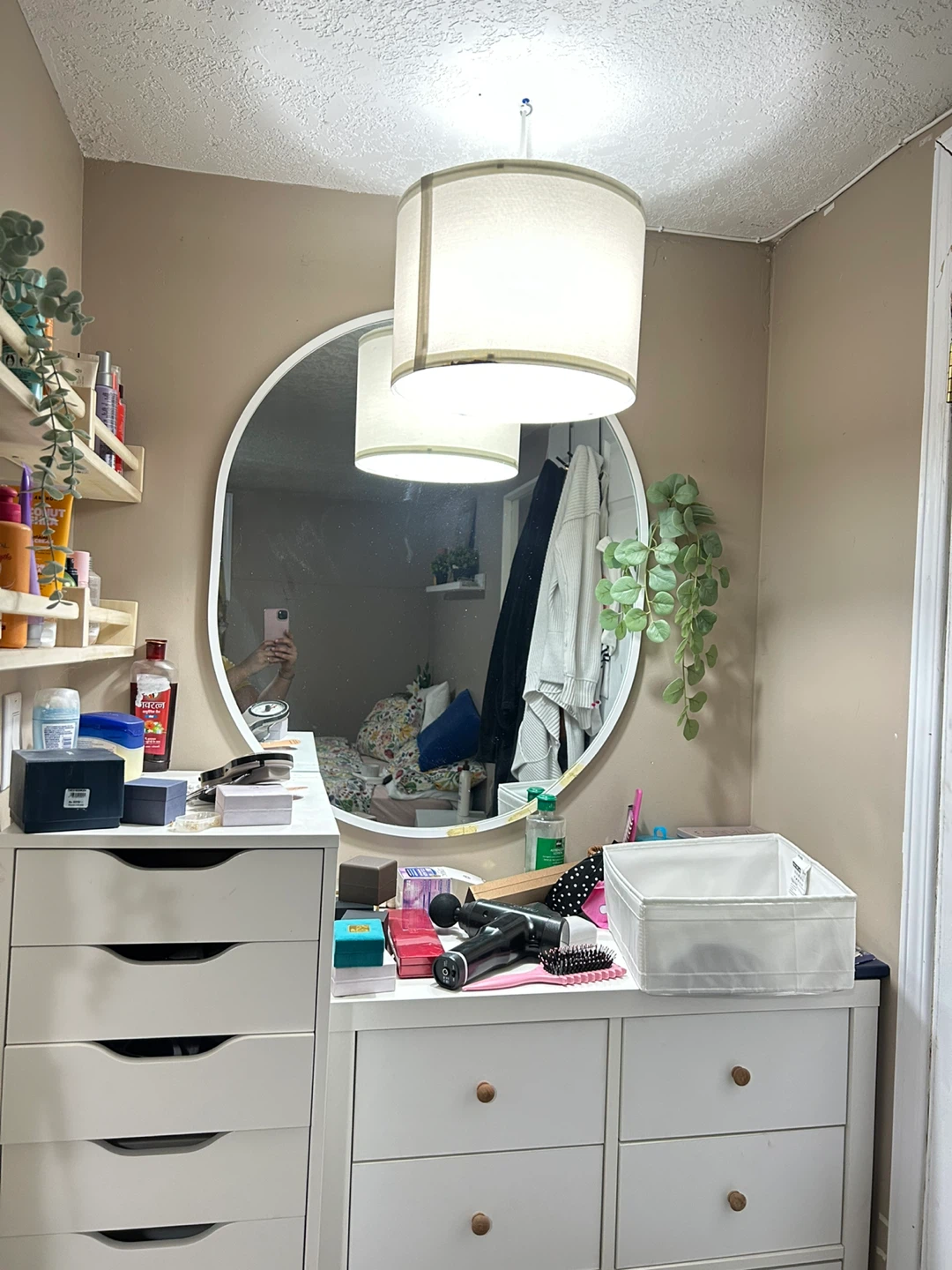 Round mirror