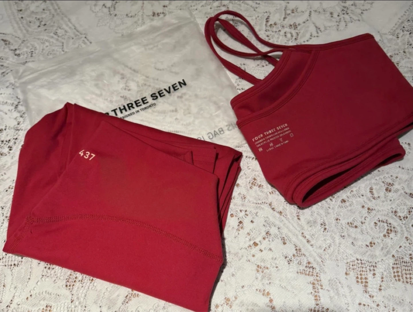 437 Woman’s Activewear Set (Large) 💰Price Negotiable/Stretchy!