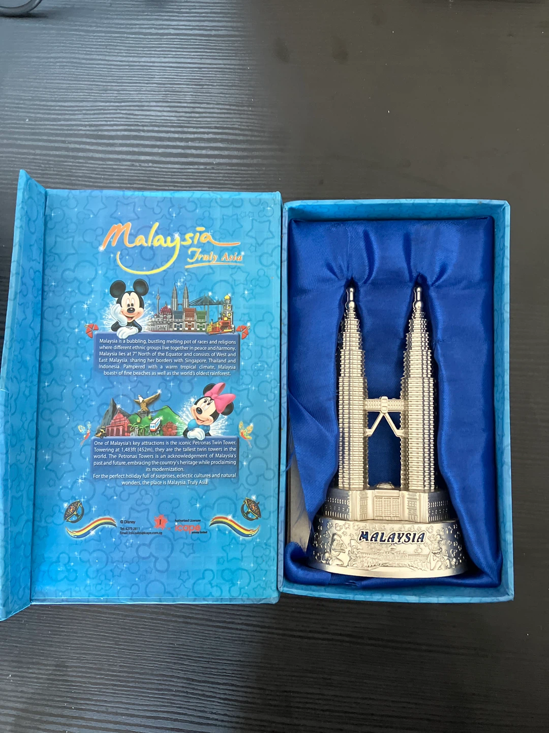 Disney Mickey & Friends Malaysia Souvenir Set with Tote Bag