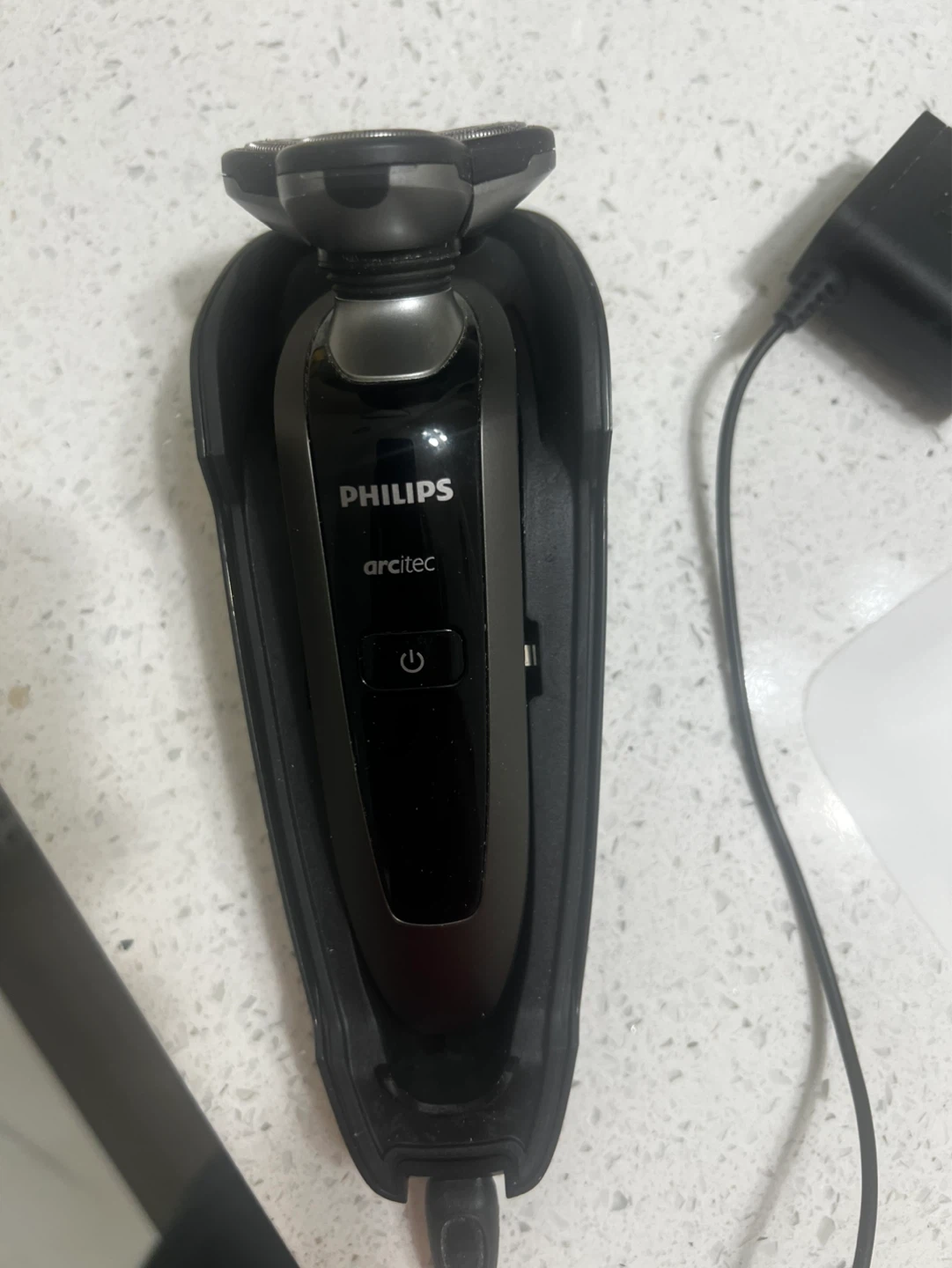 For sale 2 Philips electric cordless shower - photo 2