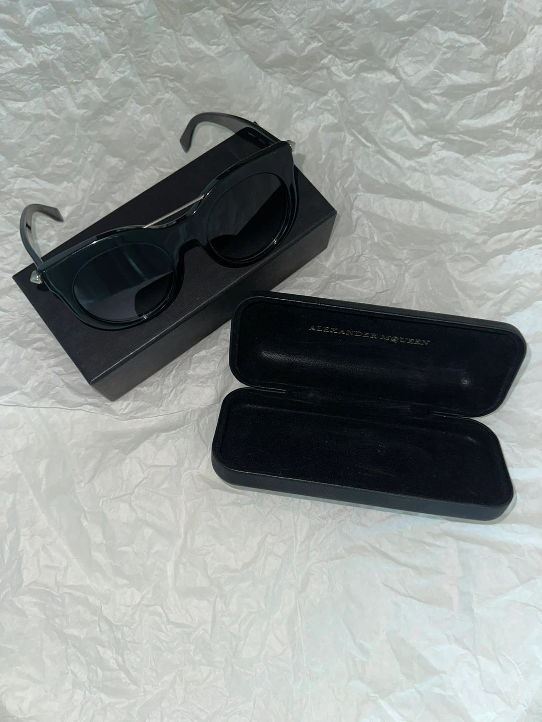 Alexander McQueen Black Cat-Eye Sunglasses - photo 2