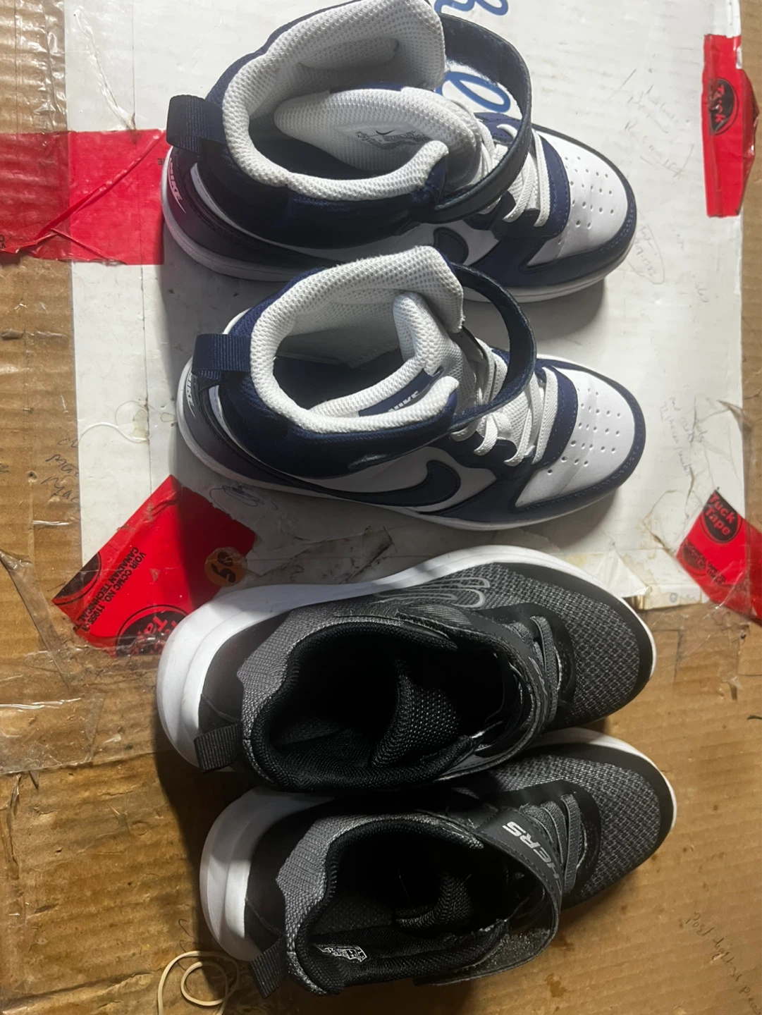 For sale kids shoes size 9 - photo 2