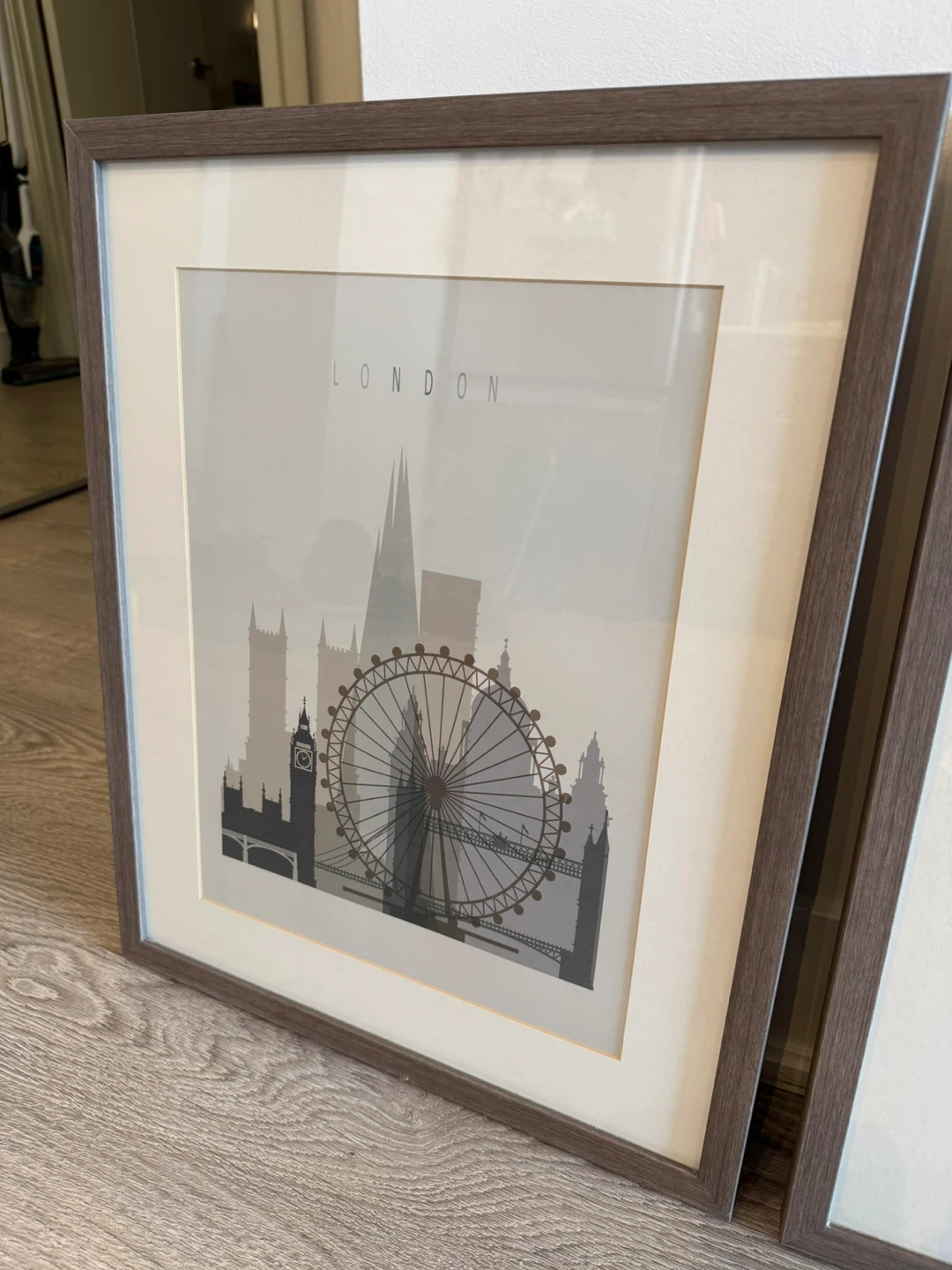 Set of 3 Framed Cityscape Prints (New York, London, Paris) - photo 4