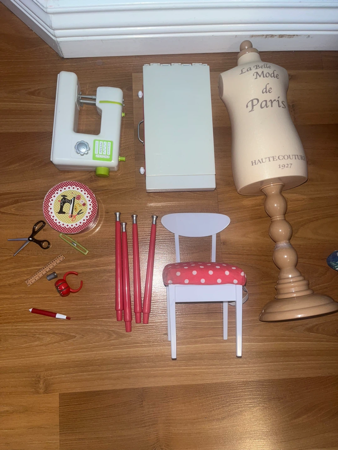 Our Generation (OG) dolls « It Seams Perfect » incomplete set. - photo 2