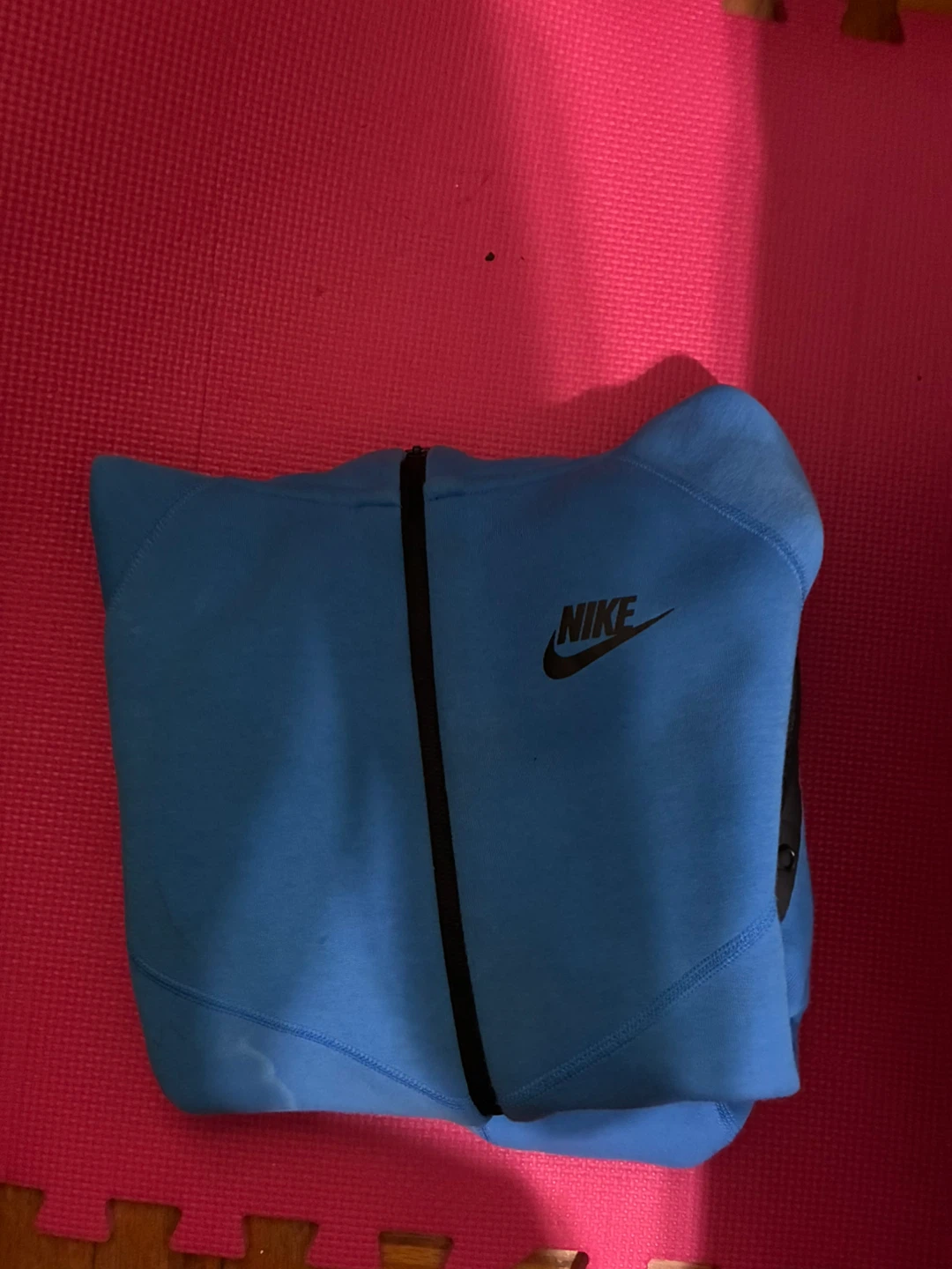 Blue Nike tech size small men