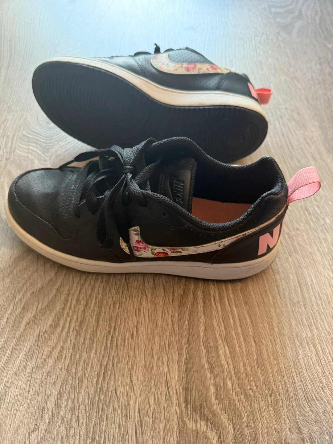 Bundle 3 pairs women’s shoes size 7