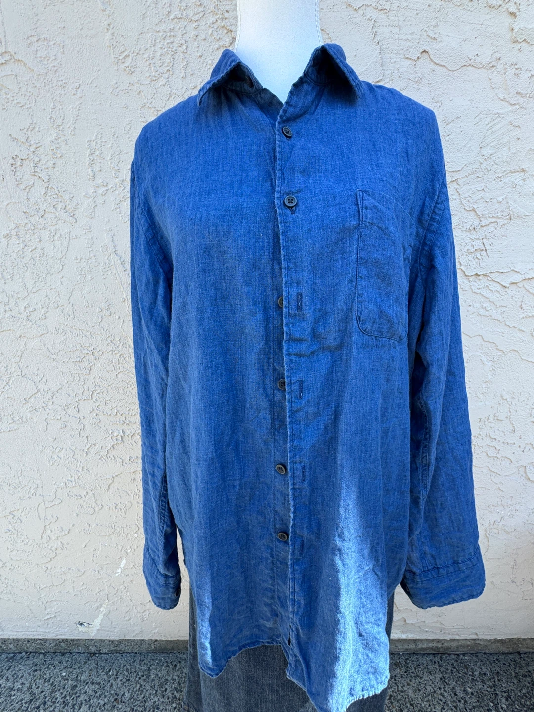 Uniqlo Blue Linen Long Sleeve Button-Up Shirt for man