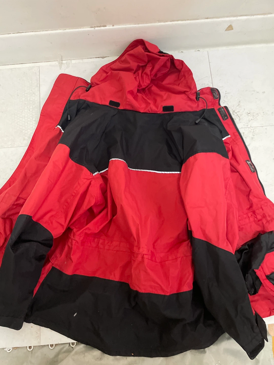 Viking Red and Black Ski Jacket - Size L - photo 2