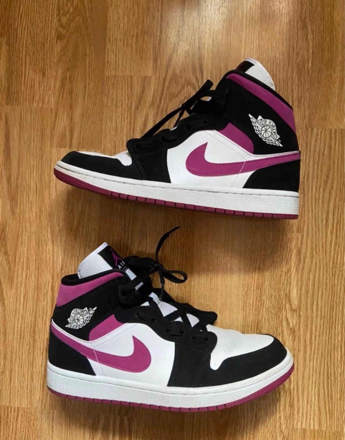 Air Jordan 1 Mid SE GS 'Court Purple' - photo 3