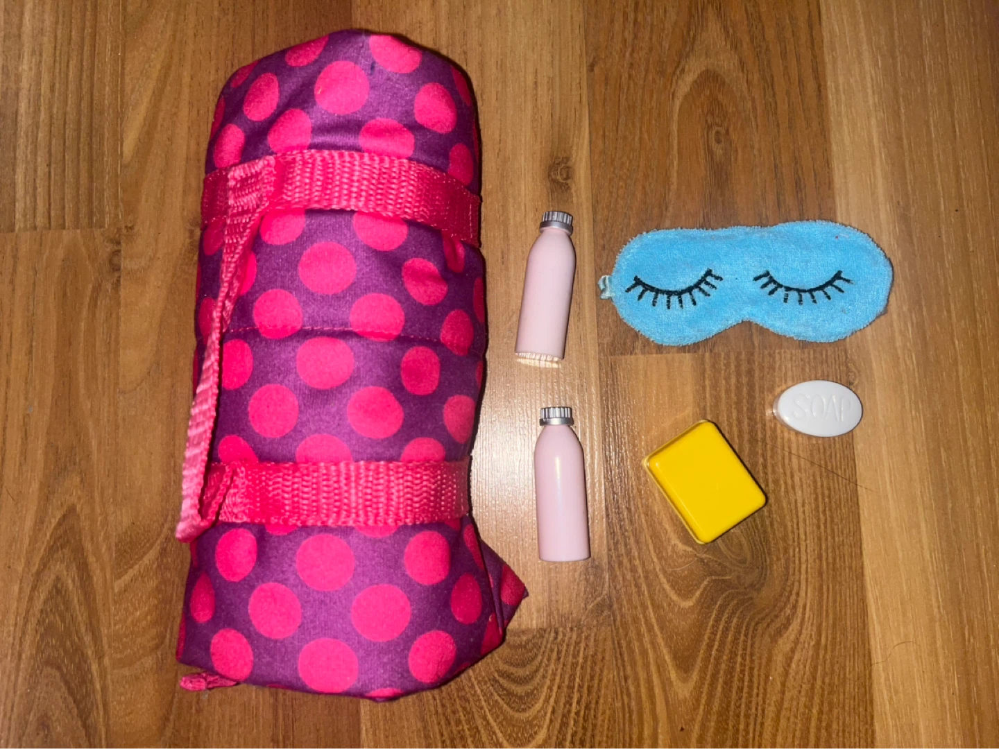 18" Doll sleepover set (brand unknown) in used condition - photo 2