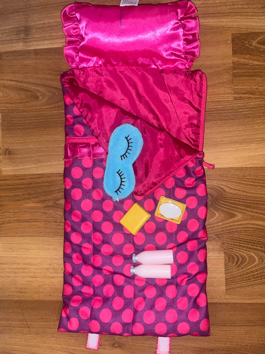 18" Doll sleepover set (brand unknown) in used condition