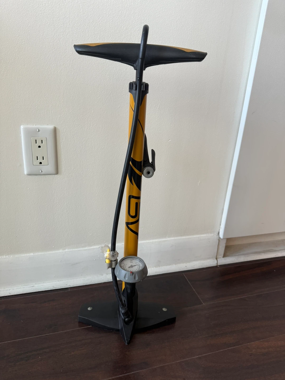 BV Bike Pump for balls 🏀 and bikes 🚲