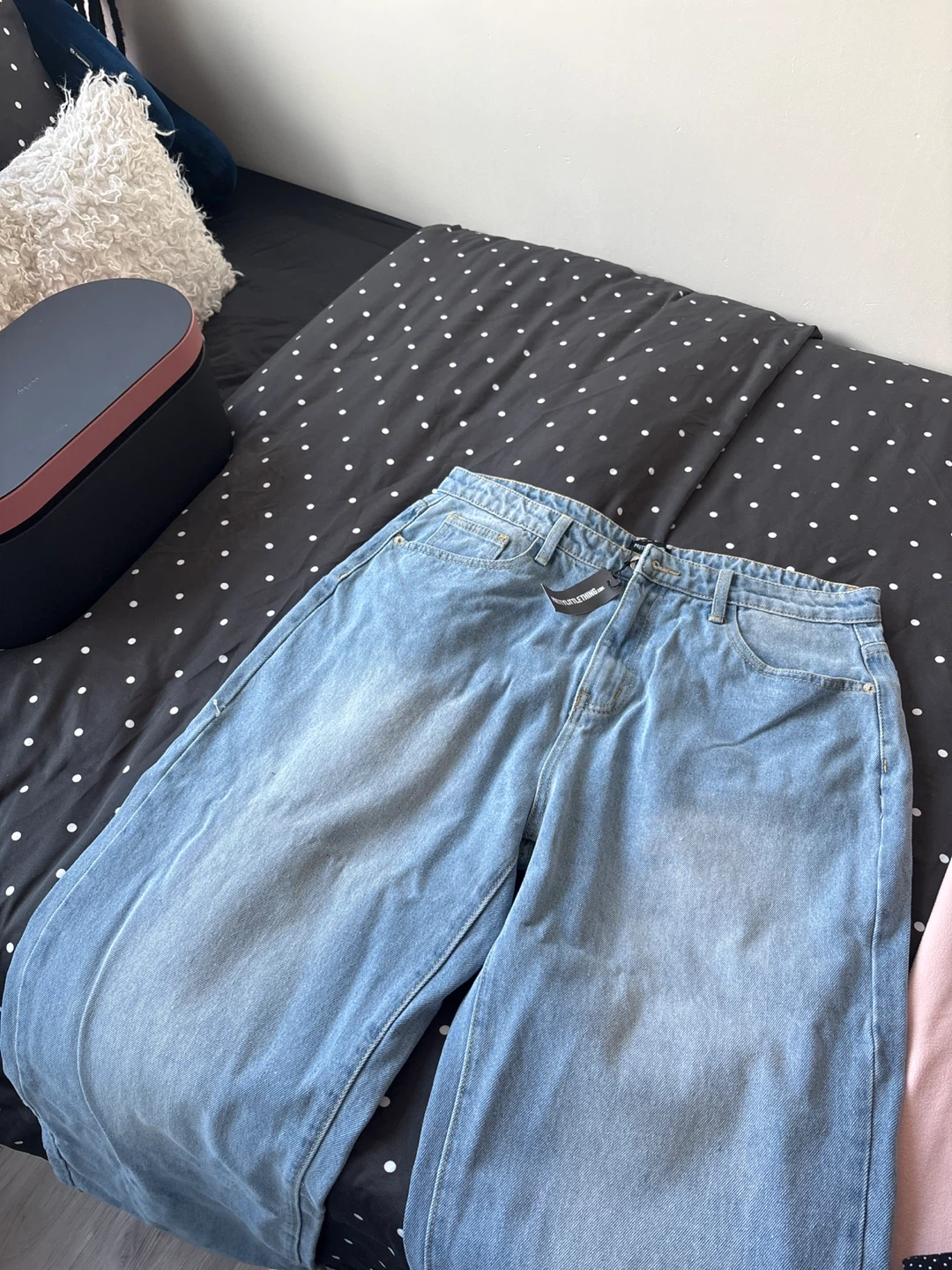 PrettyLittleThing Light Blue Wash Mid Rise Straight Leg Jeans - photo 3