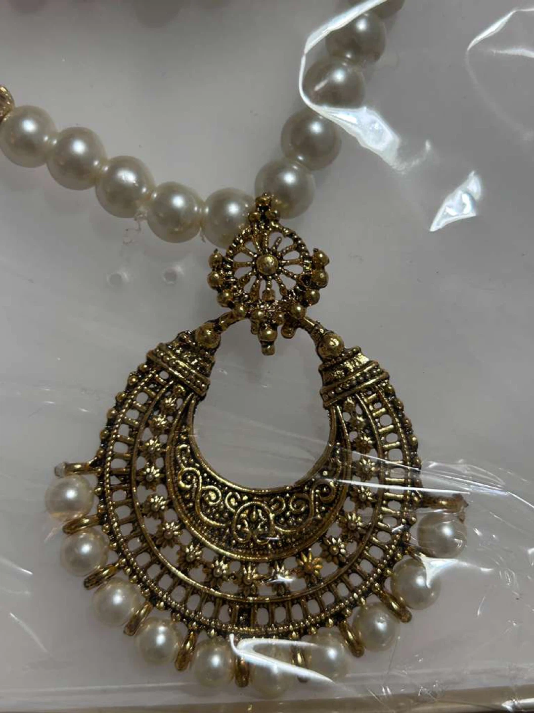 Pearl Necklace & Earrings Set - photo 3