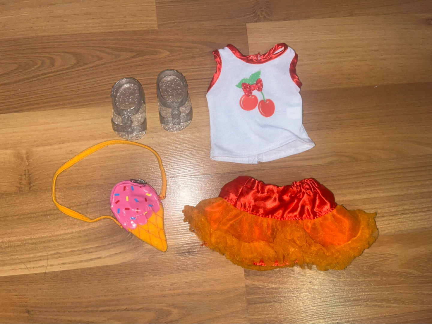 Miscellaneous 18" doll clothes and accessories in used condition - photo 5