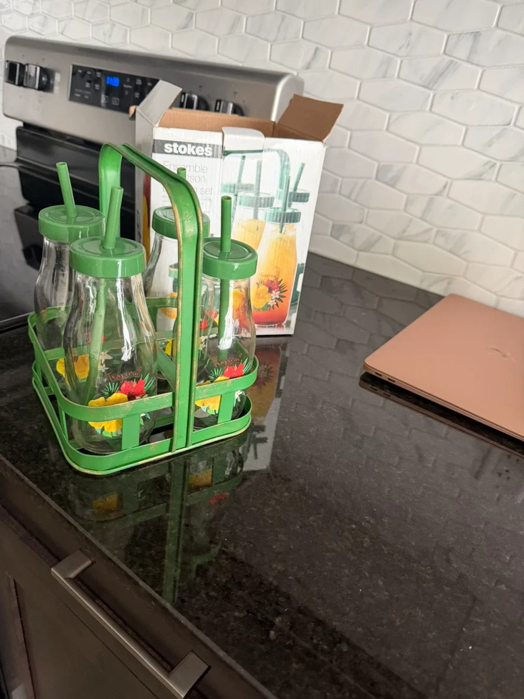 Mutilple kitchen items