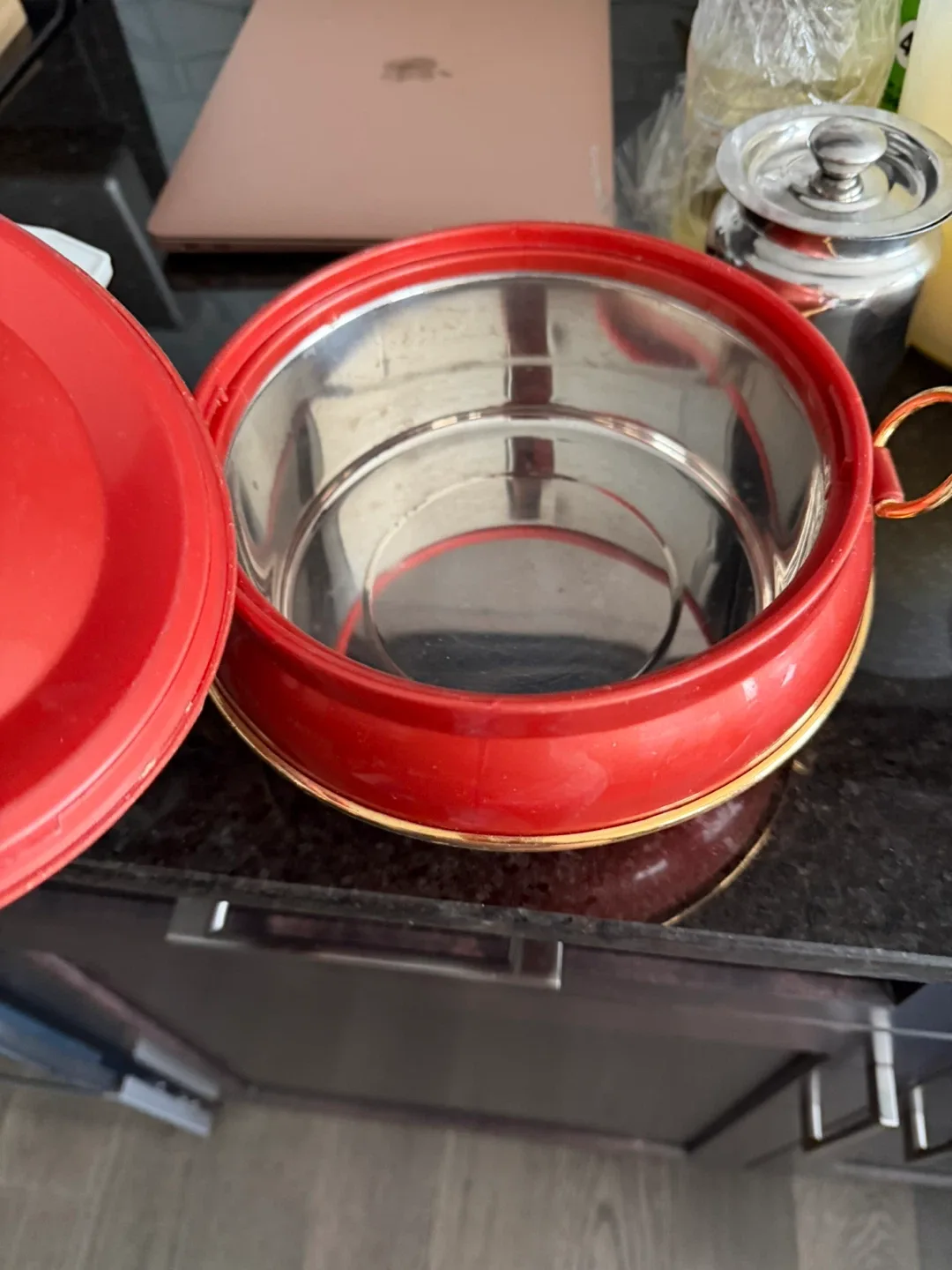 Mutilple kitchen items - photo 5