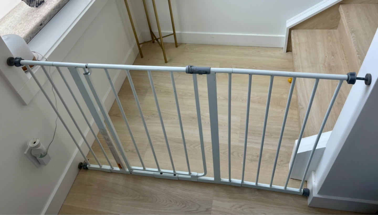 Max 48” width White Metal Baby or pet Gate - photo 3