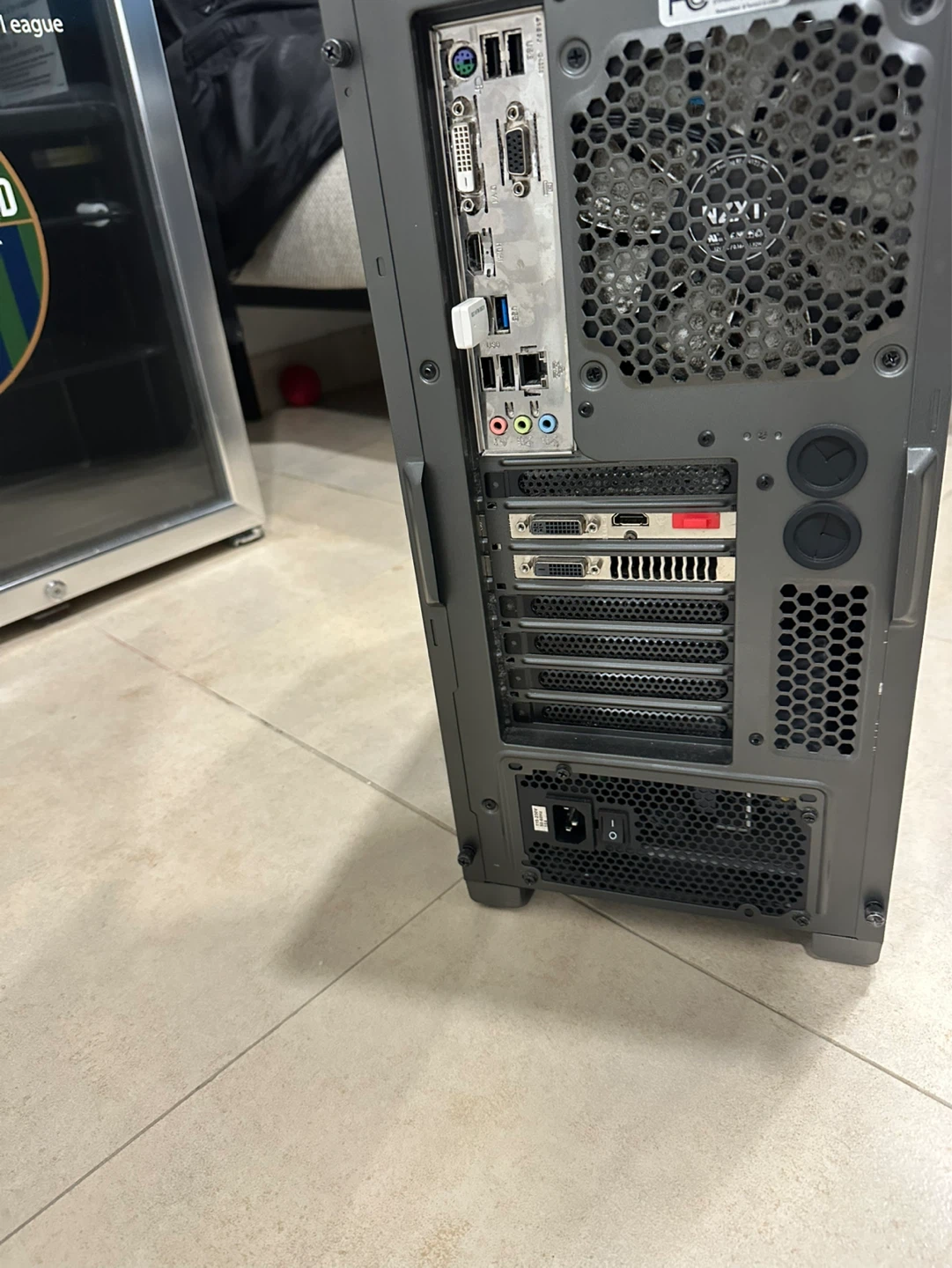 iBUYPOWER Gaming PC Computer Case Tower - photo 4