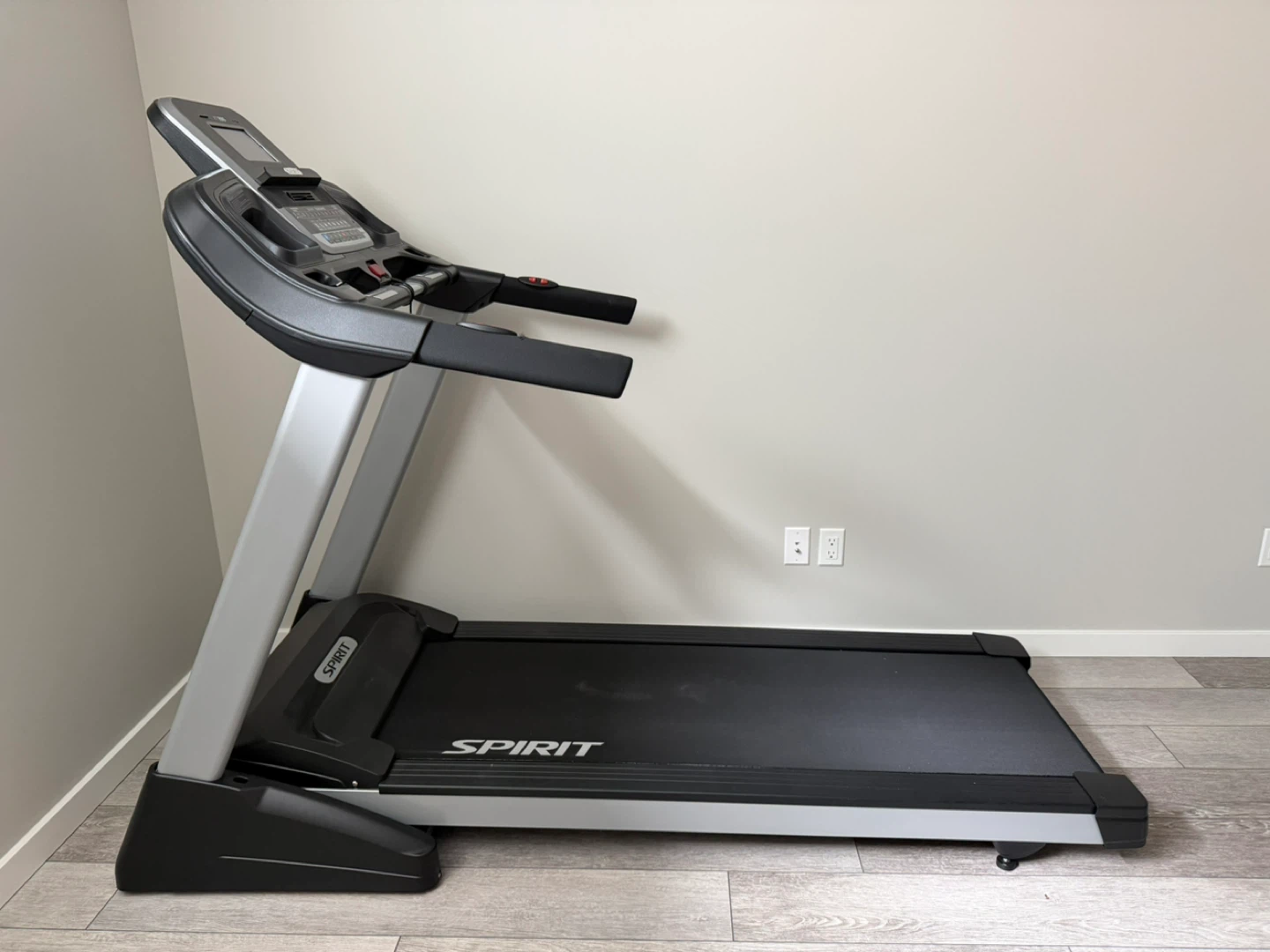 Spirit XT285 Treadmill - photo 4