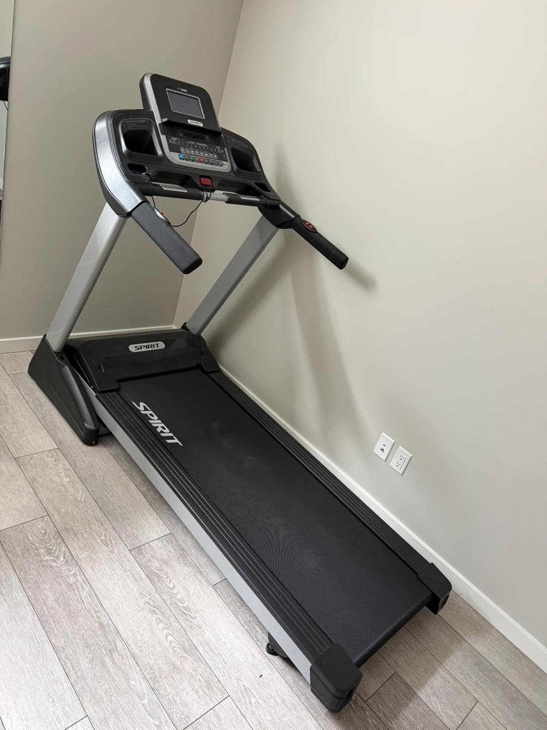Spirit XT285 Treadmill - photo 3