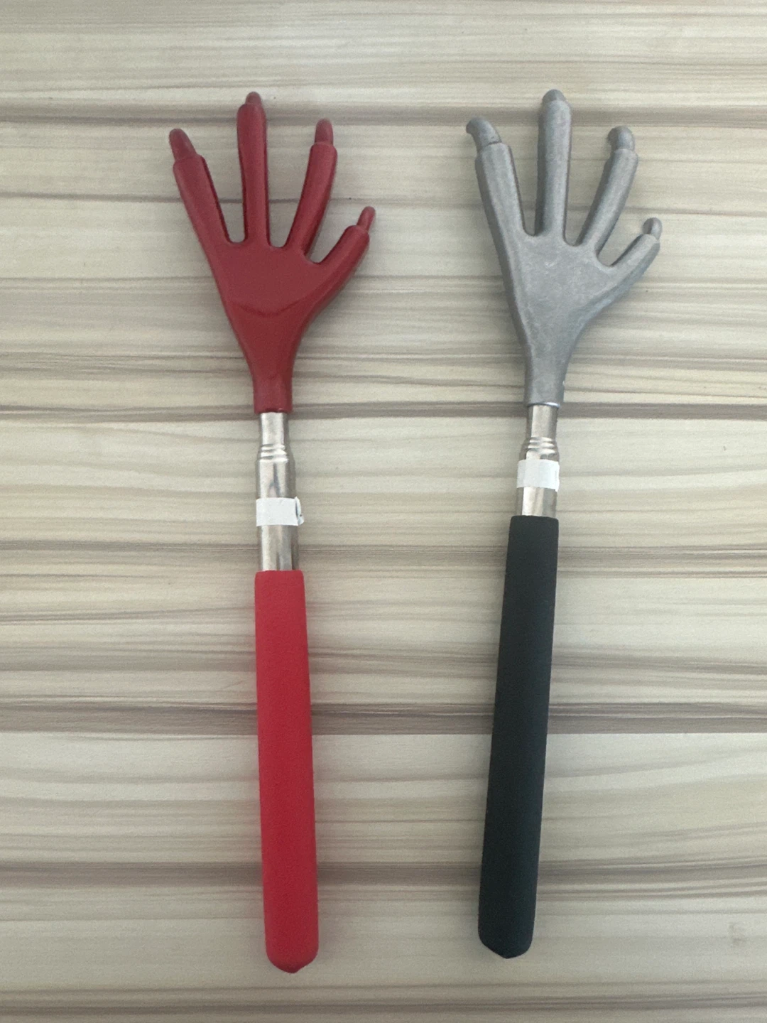 Telescopic Back Scratcher Set (2-Pack)