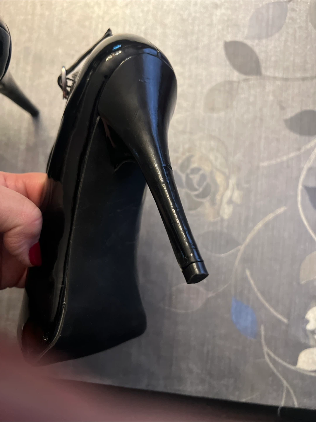 Steve Madden Women's Black Patent Heels Size 8 1/2 - photo 5