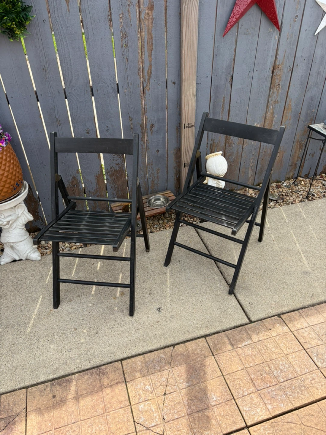 Set of 4 Black Folding Chairs