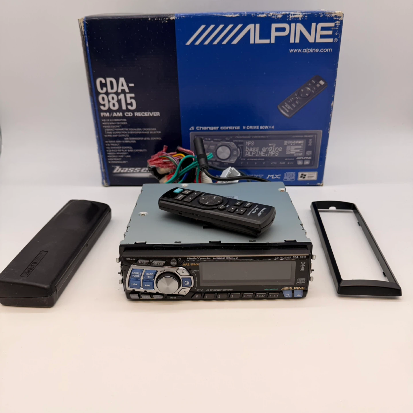 Alpine CDA-9815 Car Stereo CD Receiver w Remote Complete