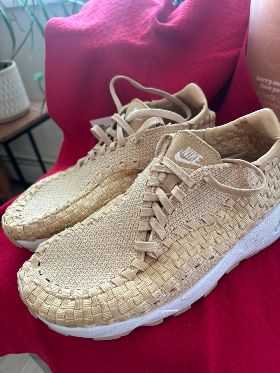 Nike Women's Woven Sneakers Size 8 - photo 2