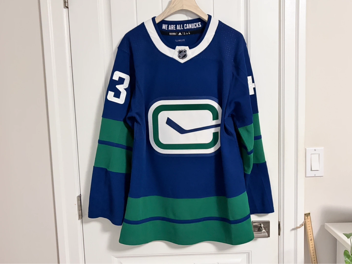 Authentic Adidas Vancouver Canucks Quinn Hughes Stick Jersey 46 - photo 4