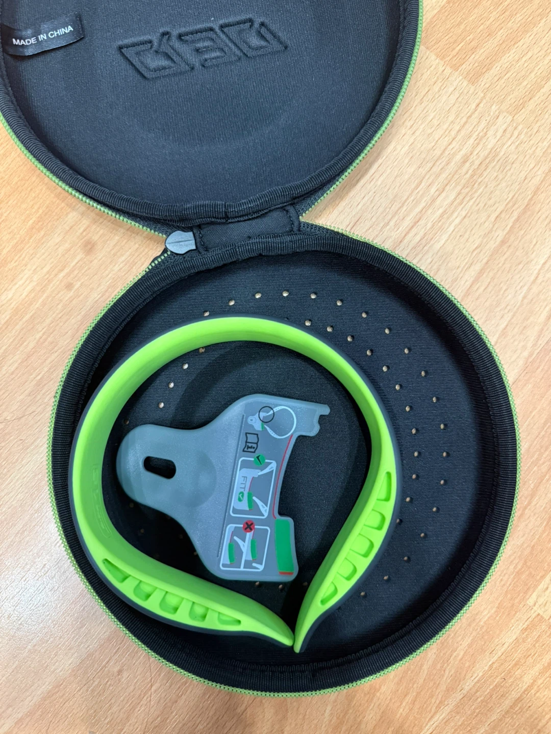 QCollr Green Size 15 Fitness Tracker with Case - photo 2