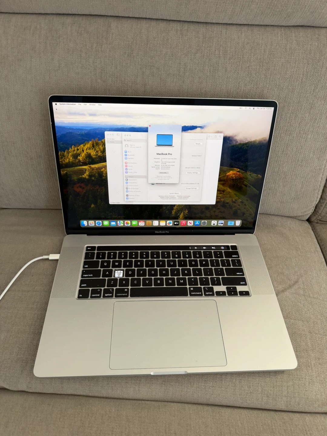 MacBook Pro 16” 1Tb ssd i9 16gb ram