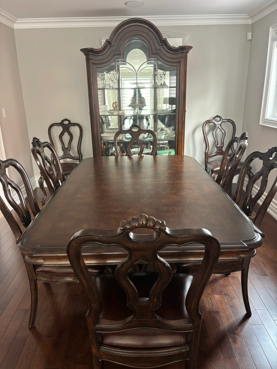 Dining Table with 8 Chairs