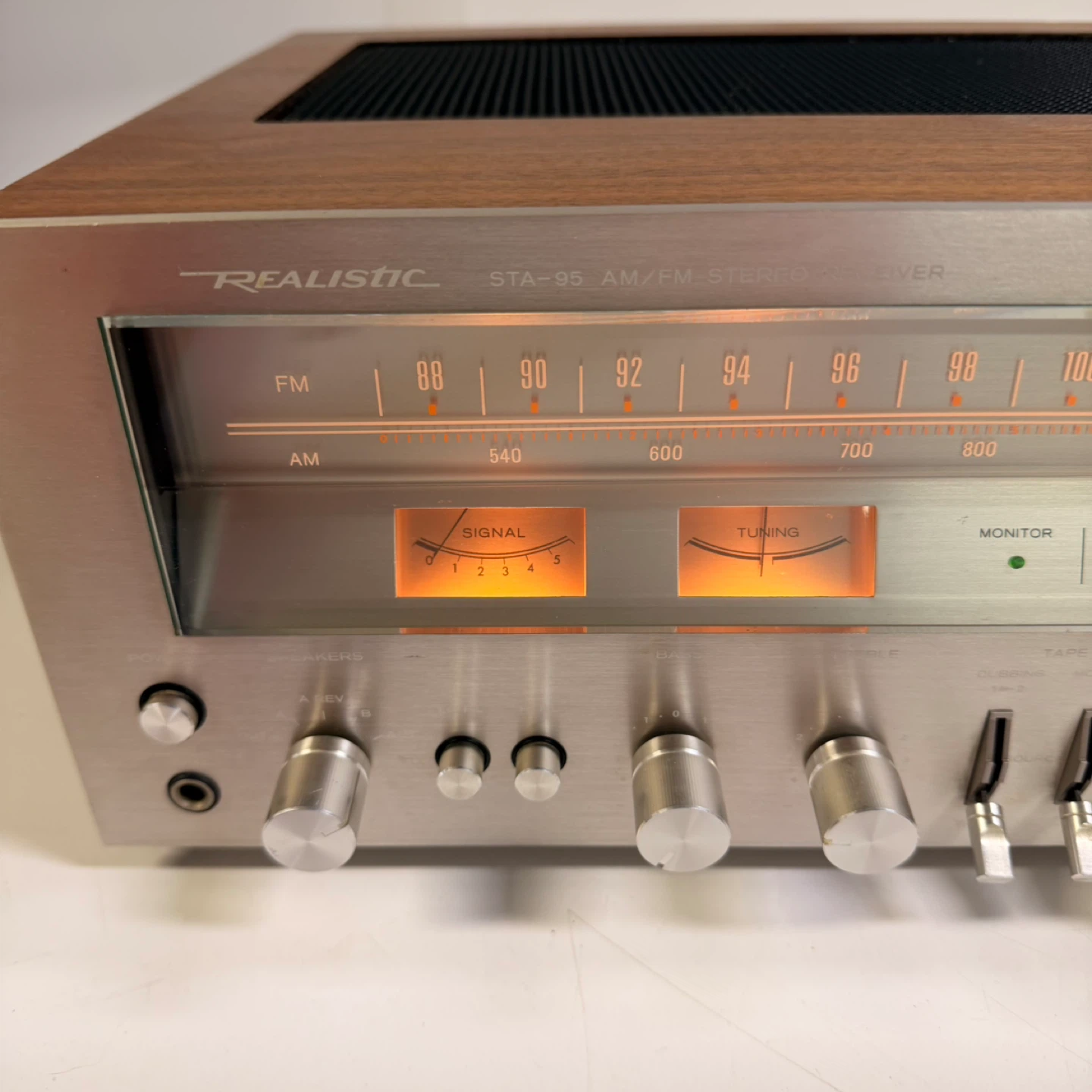 Realistic STA-95 AM/FM Stereo Receiver - photo 2