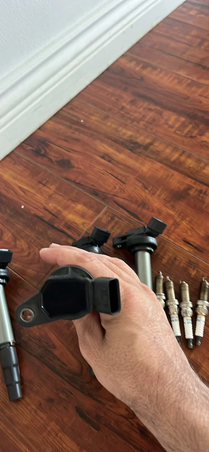 Set of 4 Ignition Coils and 4 Spark Plugs - photo 3